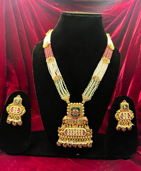Long heritage necklace