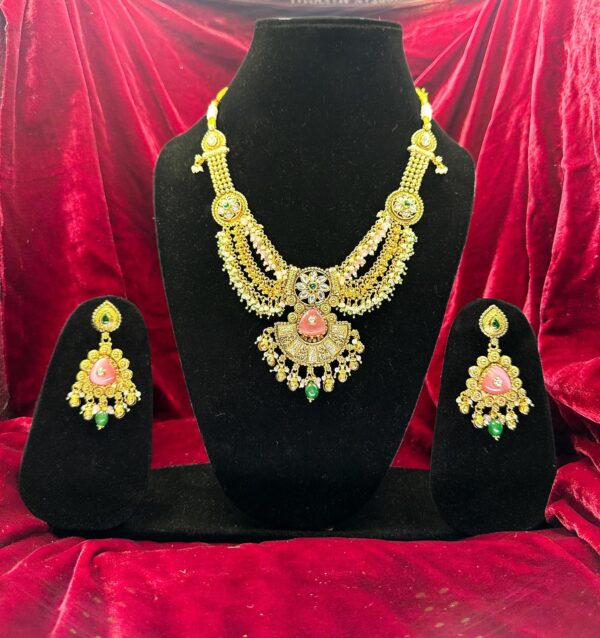 Heritage layered necklace set