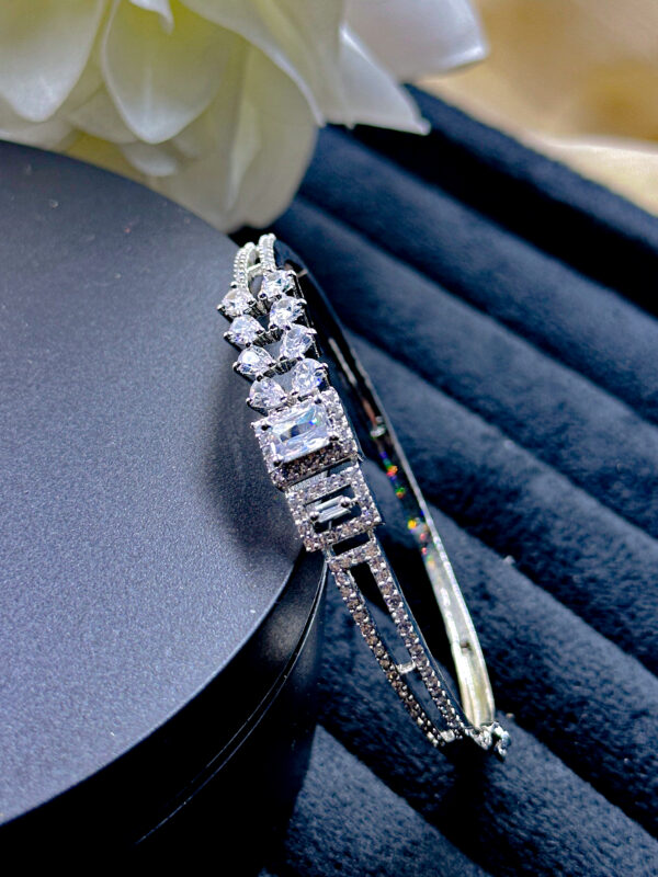 Ad diamond bracelet