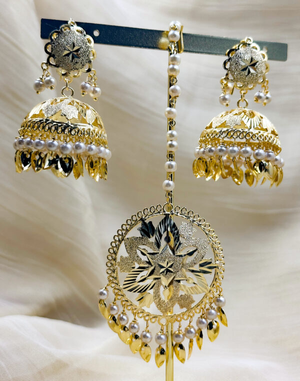 Golden-round Earrings