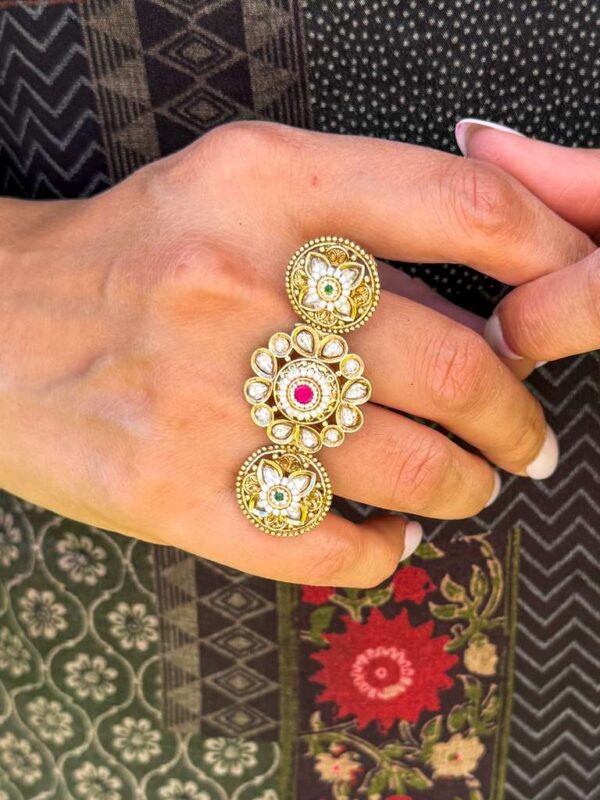 Double finger ring